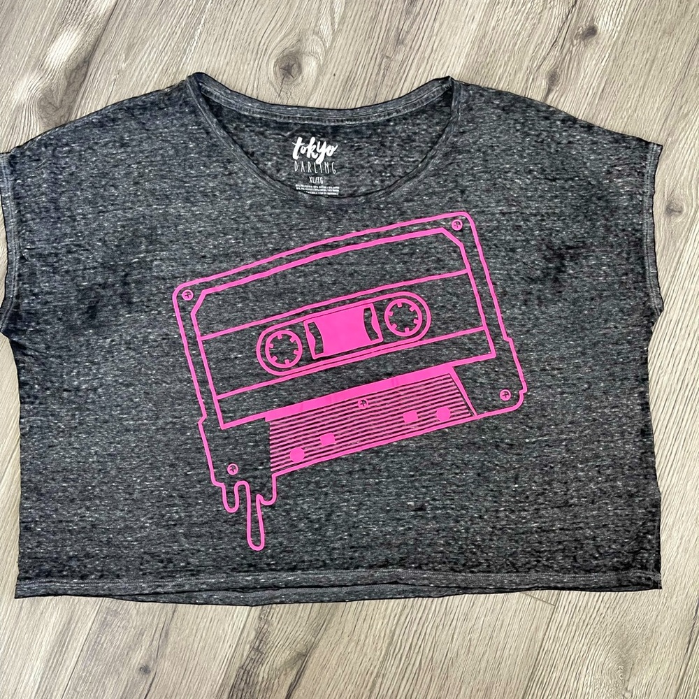 Tokyo Darling Cropped Women’s Shirt with hot‎ Pink Cassette Tape Size XL